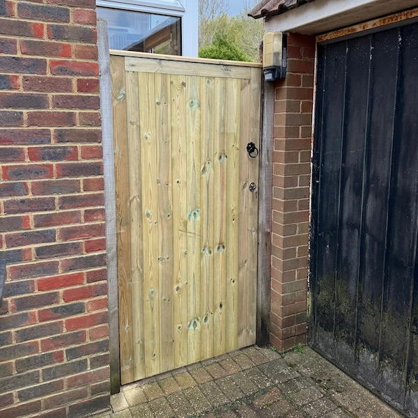 New garden gate built and installed